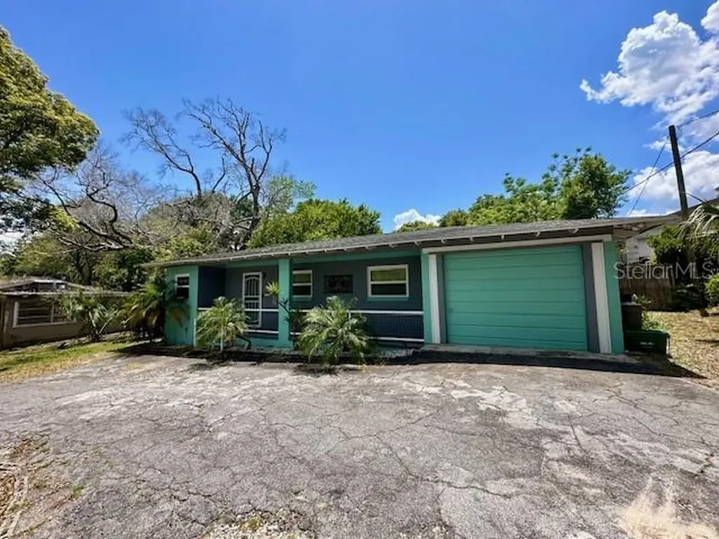 129 Colomba Road Debary FL 32713