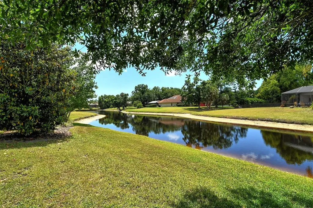 4522 Sandpine Lane Sarasota FL 34241