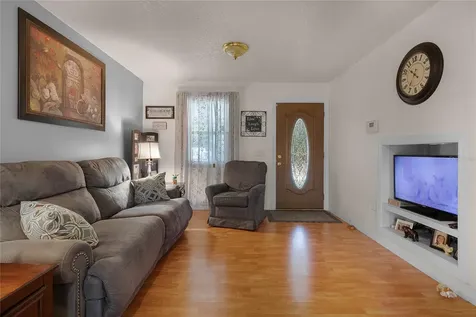 44910 8th Street Deland FL 32720