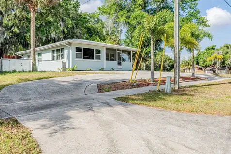 469 W Broome Street Clermont FL 34711