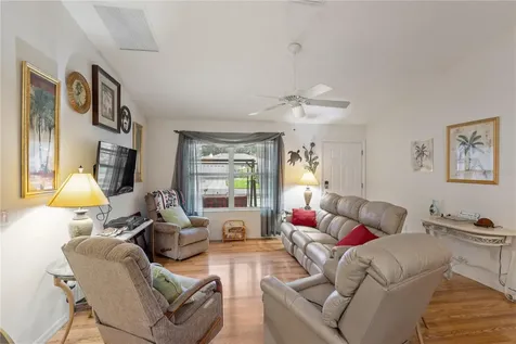 958 Eastmont Court The Villages FL 32162