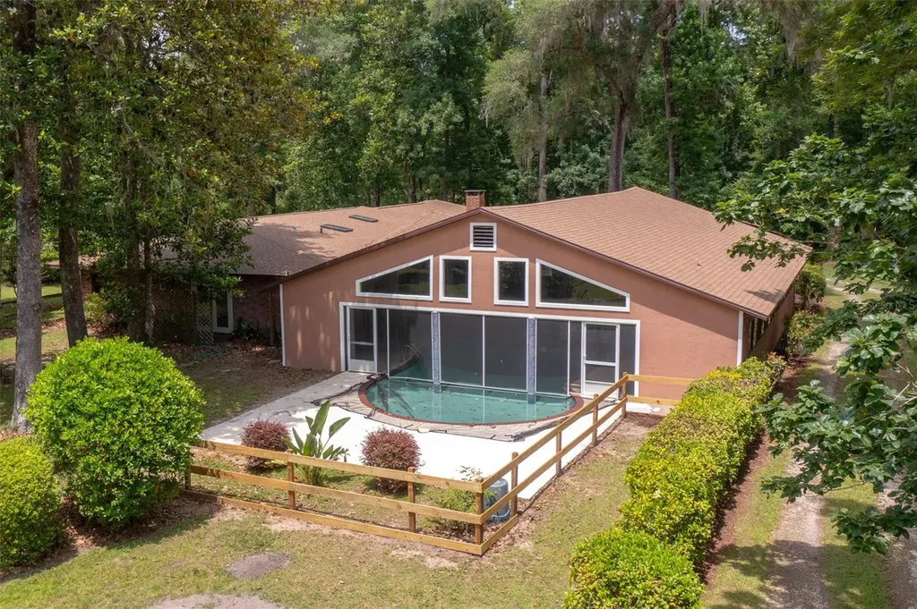 6915 NW 67th Avenue Gainesville FL 32653