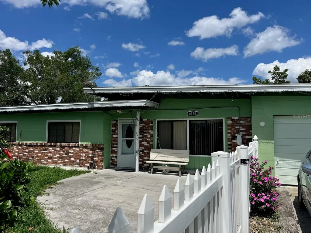 6125 Calypso Drive Orlando FL 32809