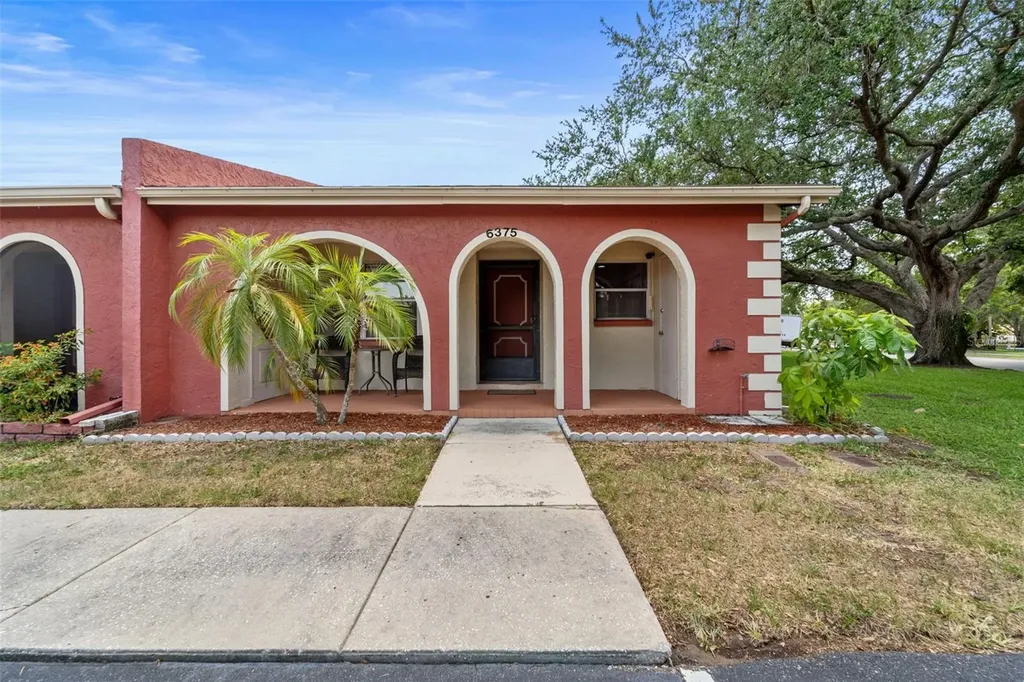 6375 Bonnie Bay Circle N Pinellas Park FL 33781