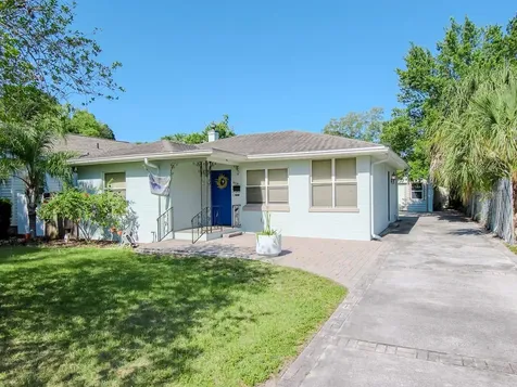 6016 N Flora Vista Avenue Tampa FL 33604
