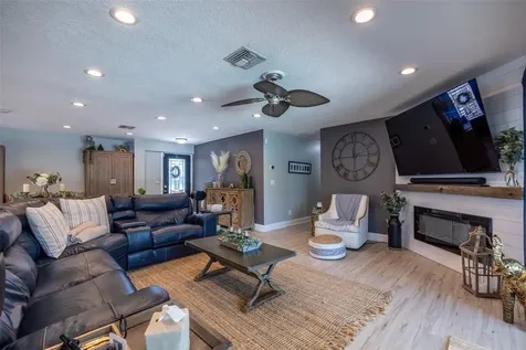 8193 128th Street Seminole FL 33776