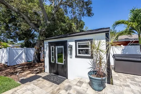 8193 128th Street Seminole FL 33776