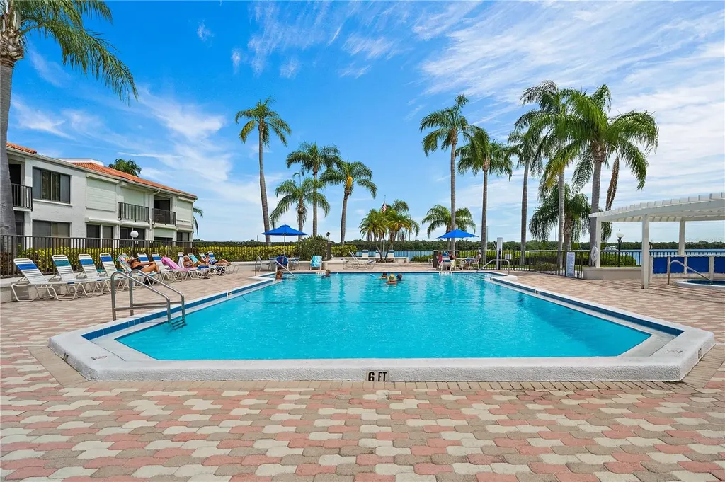 6357 Bahia Del Mar Boulevard St Petersburg FL 33715