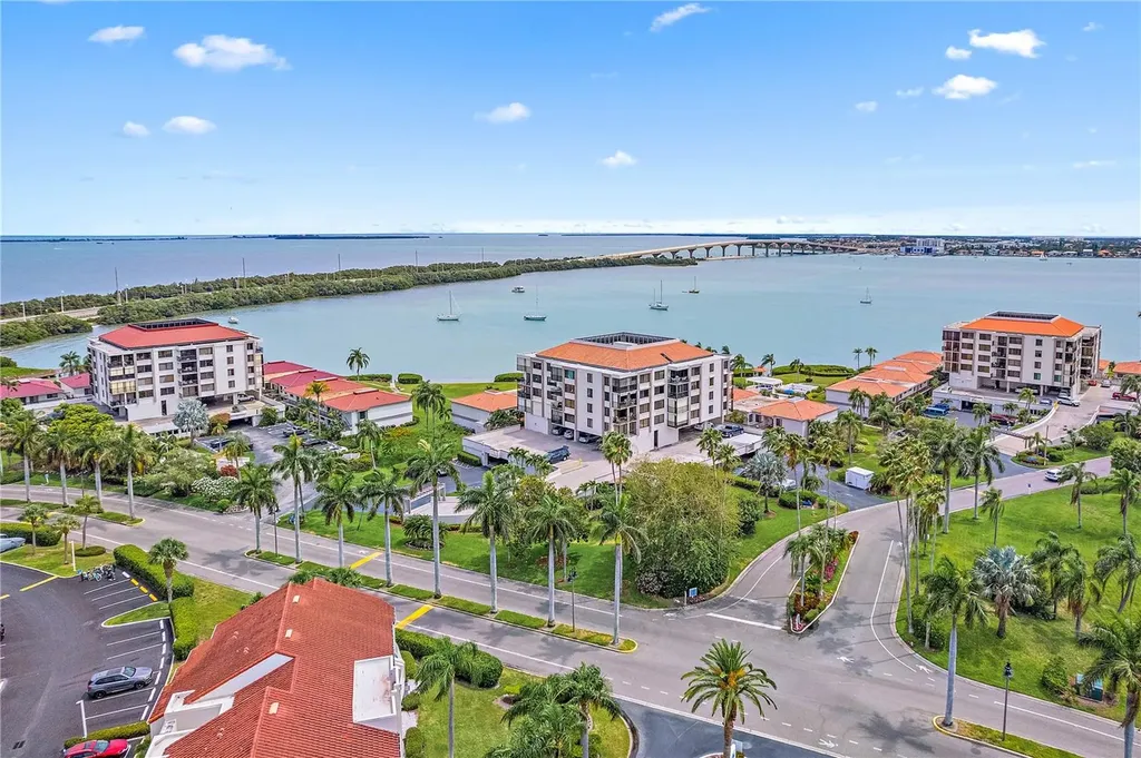 6357 Bahia Del Mar Boulevard St Petersburg FL 33715