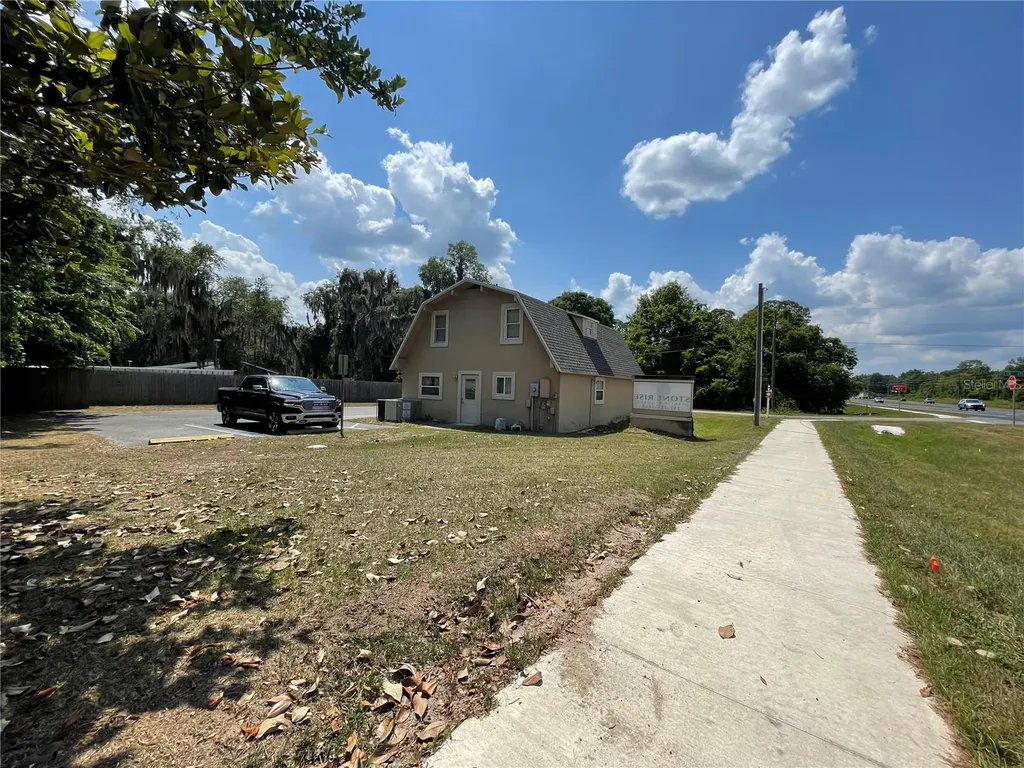 5205 Cr 171 - Sr 44 Wildwood FL 34785