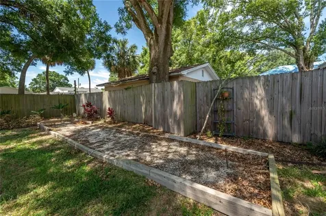 704 W Kentucky Avenue Tampa FL 33603