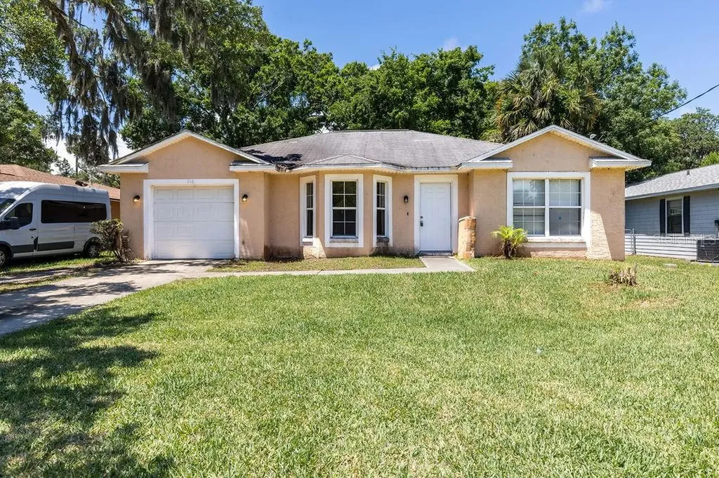 816 Grove Avenue Daytona Beach FL 32117