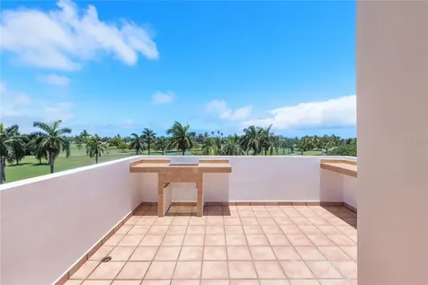 87 Villas De Golf Este Dorado PR 00646
