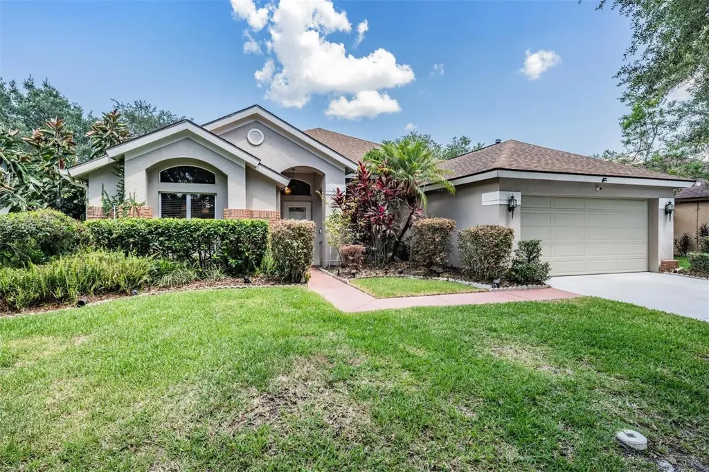 9413 Hunters Pond Drive Tampa FL 33647