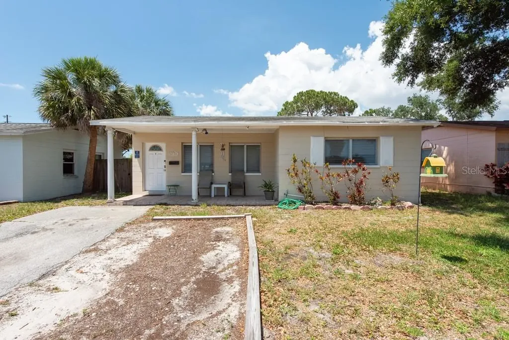 5735 Burlington Avenue N St Petersburg FL 33710