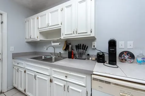 5735 Burlington Avenue N St Petersburg FL 33710