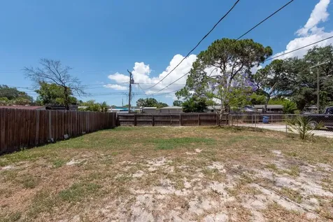 5735 Burlington Avenue N St Petersburg FL 33710