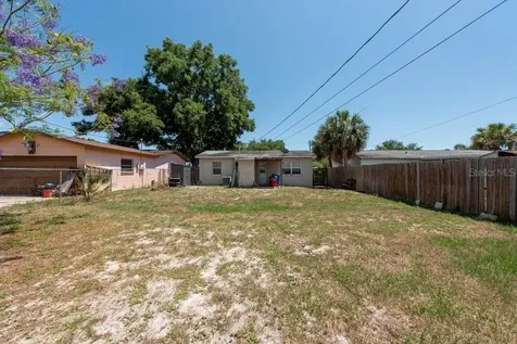 5735 Burlington Avenue N St Petersburg FL 33710