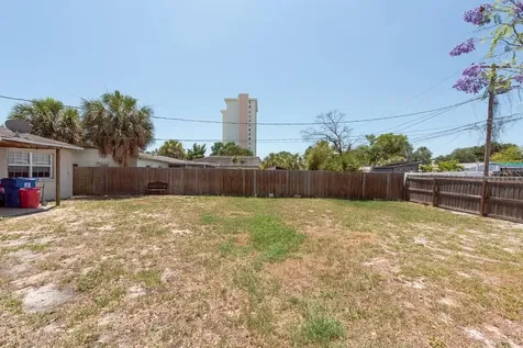 5735 Burlington Avenue N St Petersburg FL 33710