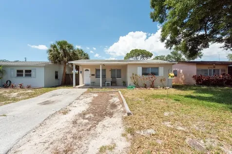 5735 Burlington Avenue N St Petersburg FL 33710