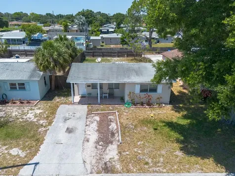 5735 Burlington Avenue N St Petersburg FL 33710