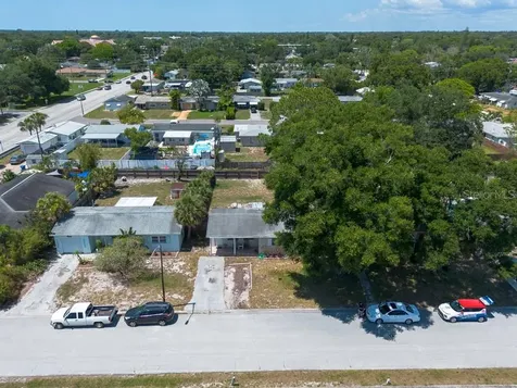 5735 Burlington Avenue N St Petersburg FL 33710