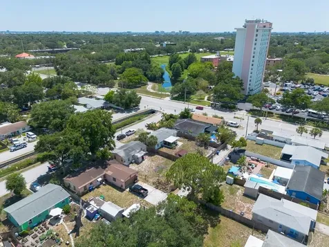 5735 Burlington Avenue N St Petersburg FL 33710
