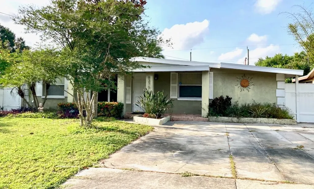 6375 40th Avenue N St Petersburg FL 33709