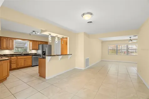 6860 12th Avenue N St Petersburg FL 33710