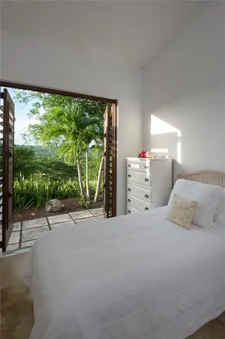 1 El Cerro Vieques PR 00765