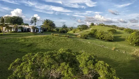 1 El Cerro Vieques PR 00765