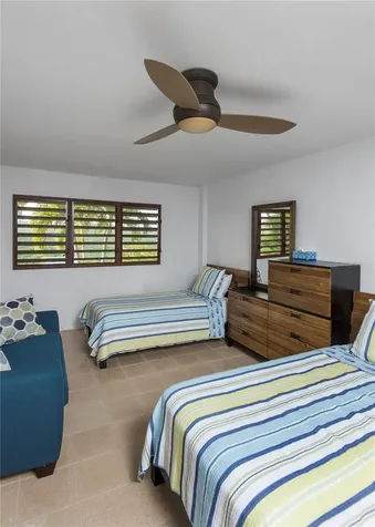 1 El Cerro Vieques PR 00765
