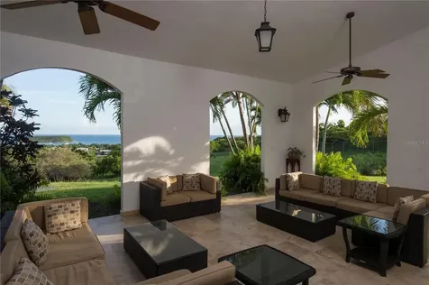 1 El Cerro Vieques PR 00765