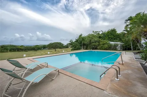 1 El Cerro Vieques PR 00765