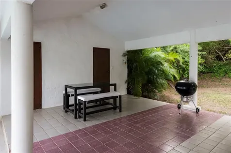 1 El Cerro Vieques PR 00765
