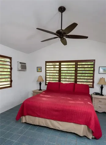 1 El Cerro Vieques PR 00765