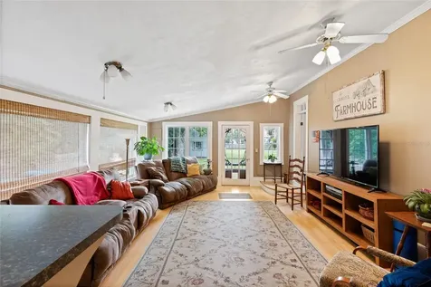 18409 High Springs Main Street High Springs FL 32643
