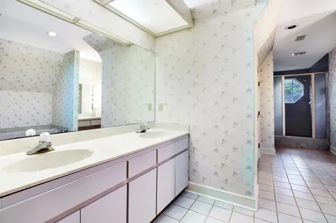 901 Oak Hollow Place Brandon FL 33510
