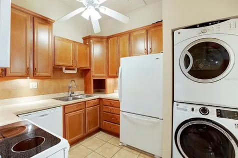901 Oak Hollow Place Brandon FL 33510