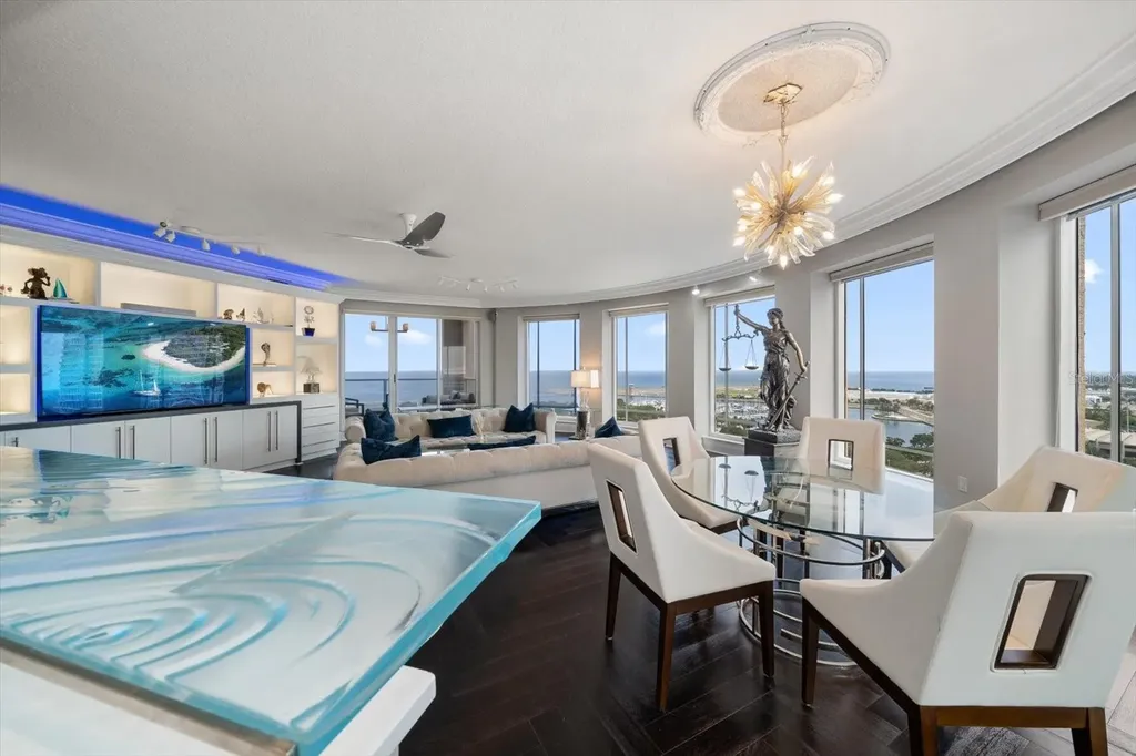 100 Beach Drive NE St Petersburg FL 33701