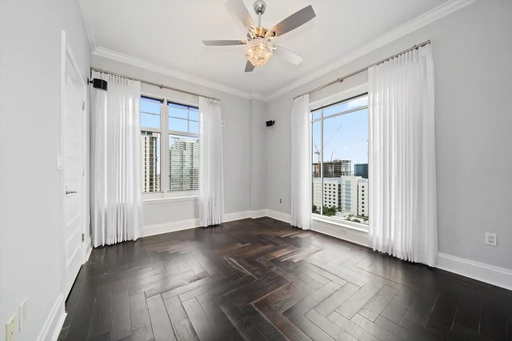 100 Beach Drive NE St Petersburg FL 33701