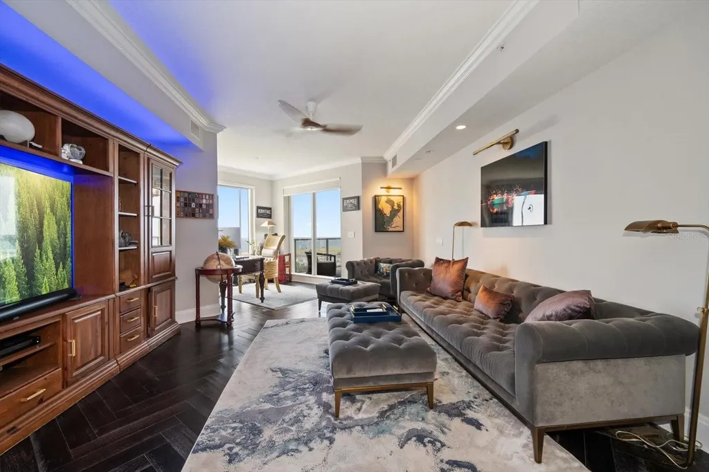 100 Beach Drive NE St Petersburg FL 33701