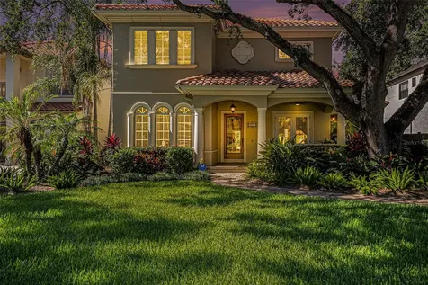 3203 W Bay Vista Avenue Tampa FL 33611
