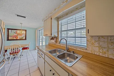 3304 Island Date Circle Sarasota FL 34232