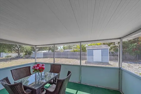 3304 Island Date Circle Sarasota FL 34232