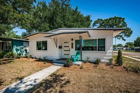 801 47th Avenue N St Petersburg FL 33703