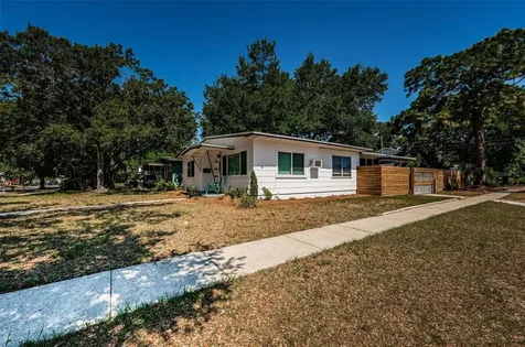 801 47th Avenue N St Petersburg FL 33703