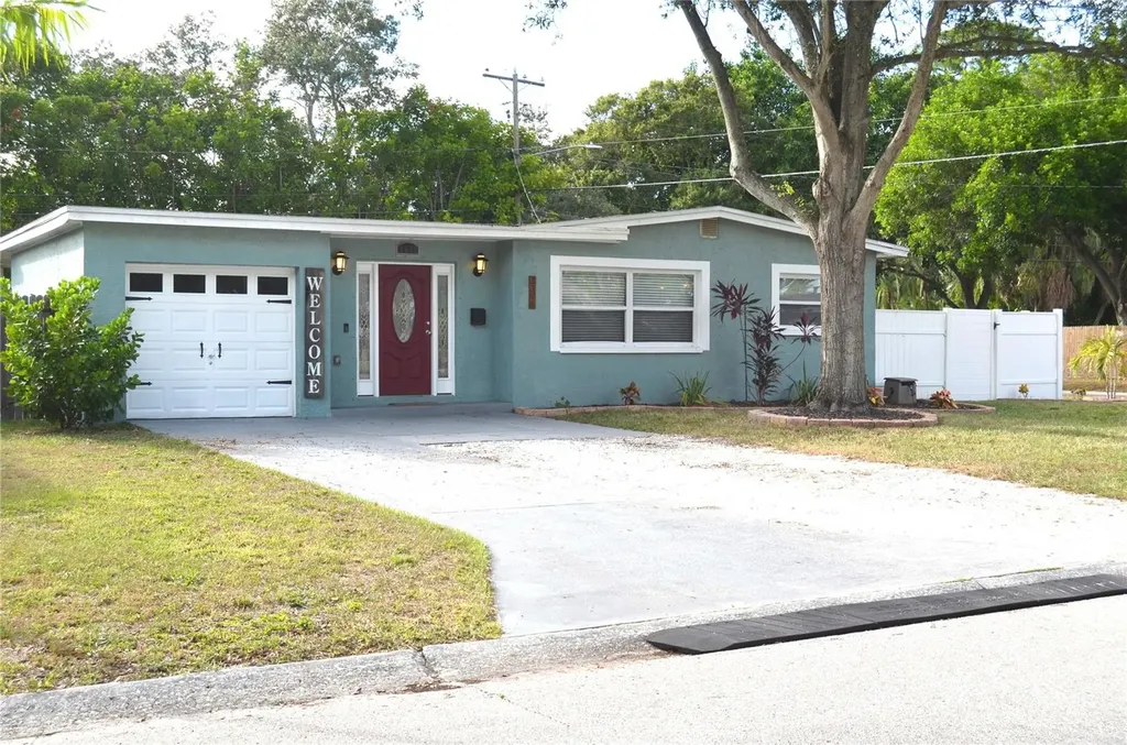 3396 70th Way N St Petersburg FL 33710