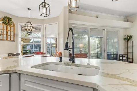 510 Cedar Woods Drive Oldsmar FL 34677