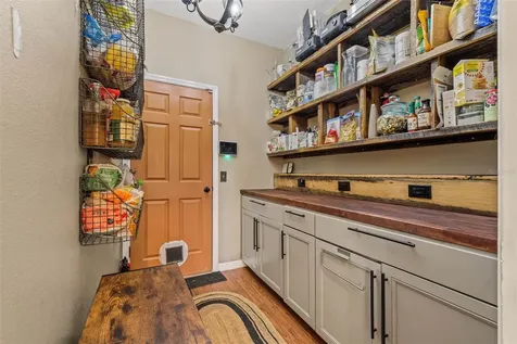 510 Cedar Woods Drive Oldsmar FL 34677